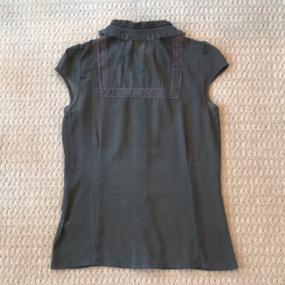 Delicate top - Picture 2 of 3